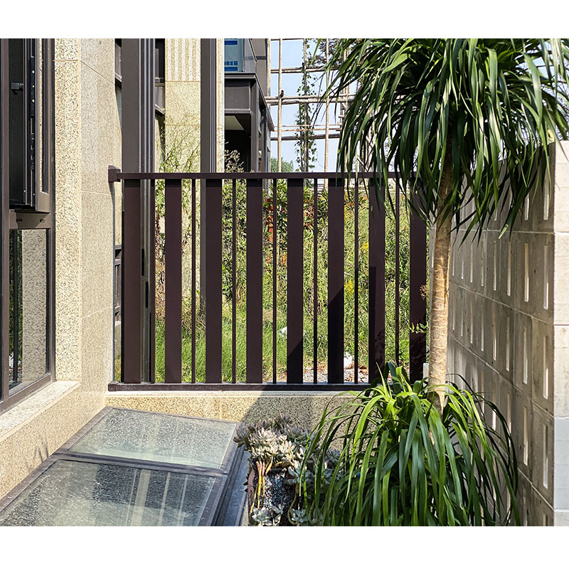 Fireproof, Waterproof, Mildewproof Railing Balustrade Outdoor Aluminum Electric Fence with ISO9001