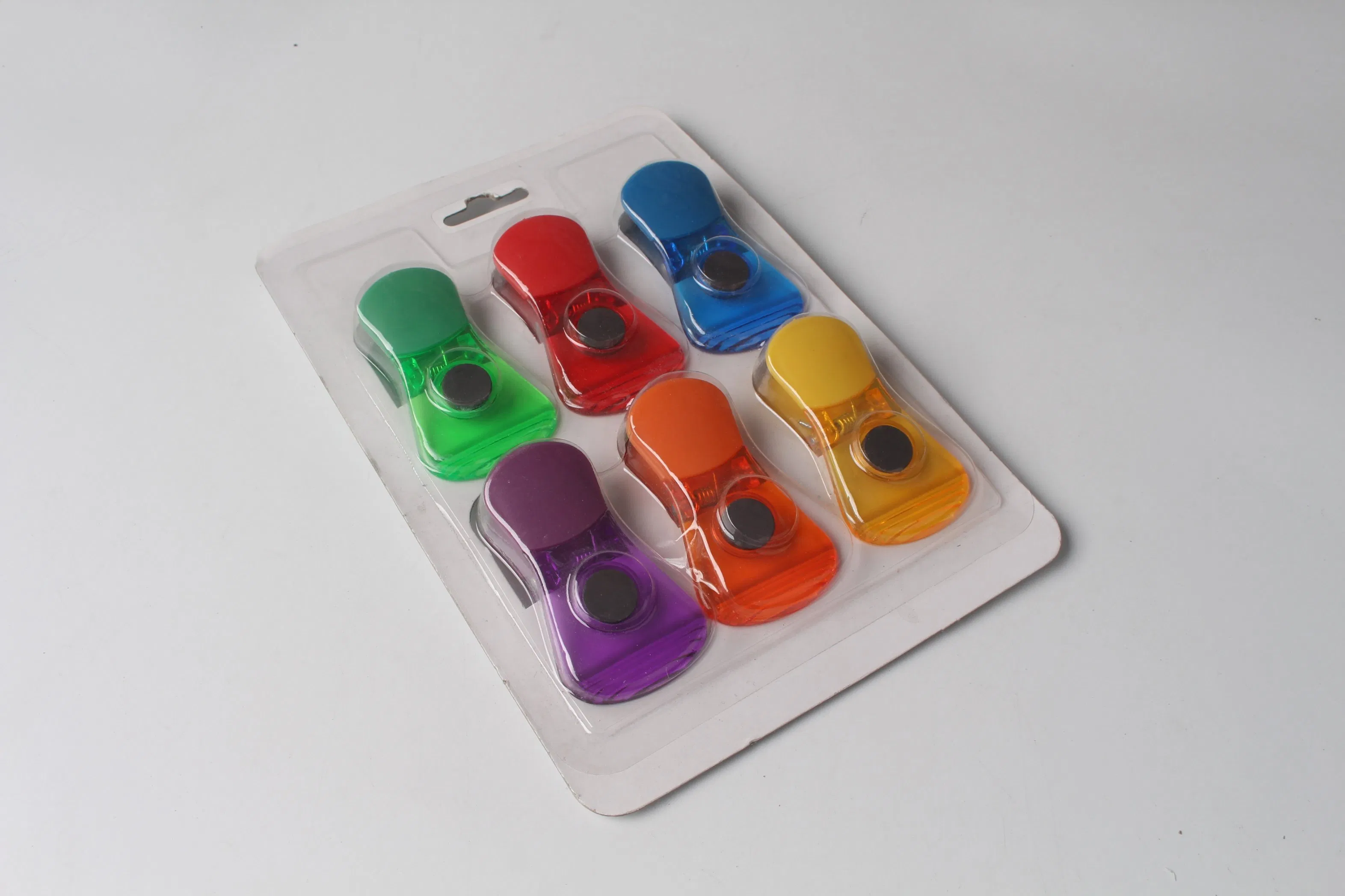 Multi-Function Color Plastic Transparent Kitchen Refrigerator Magnet Office Clip