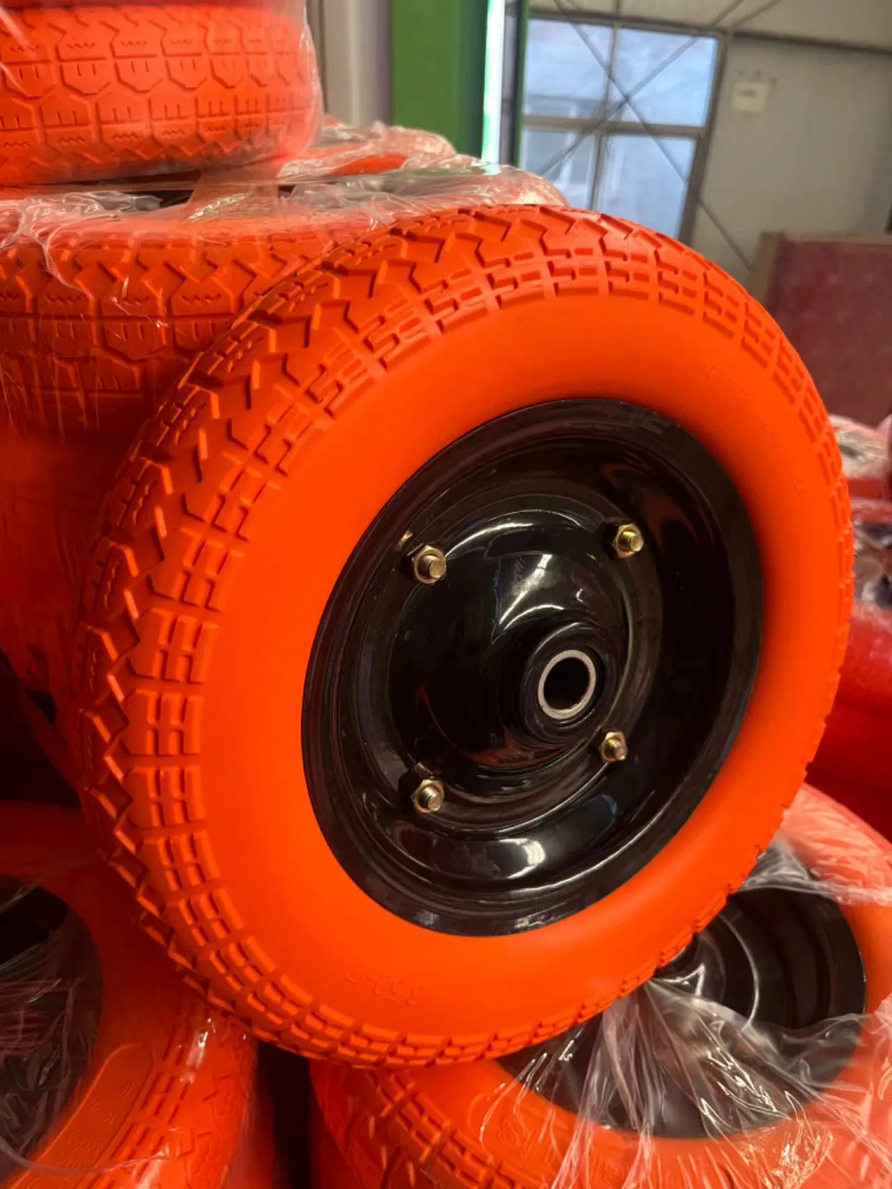 Qingdao Maxtop 3.50-7 Puncture Proof Wheelbarrow Solid PU Foam Wheel
