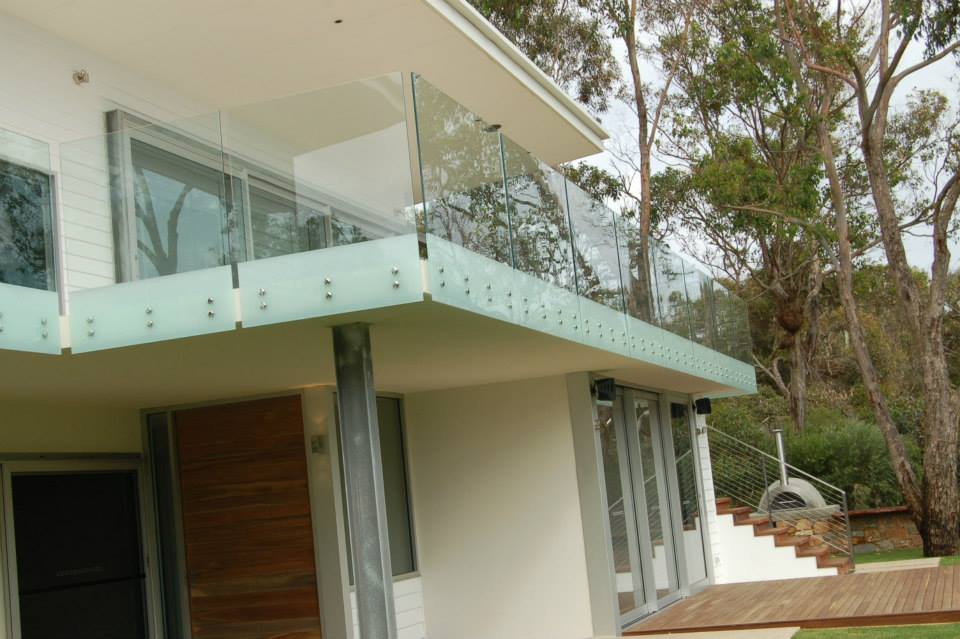 Customized Stainless Steel Glass Standoff Frameless Glass Railing for Balcony