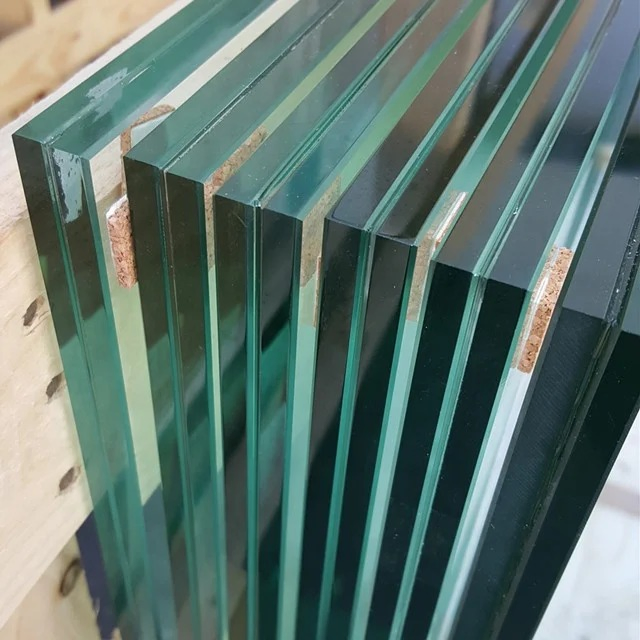 Factory Wholesale Laminated Tempered Glass in 6mm, 8mm, 10mm, 12mm Thickness for Floor Glass, Glass Bridges and Overpasses.