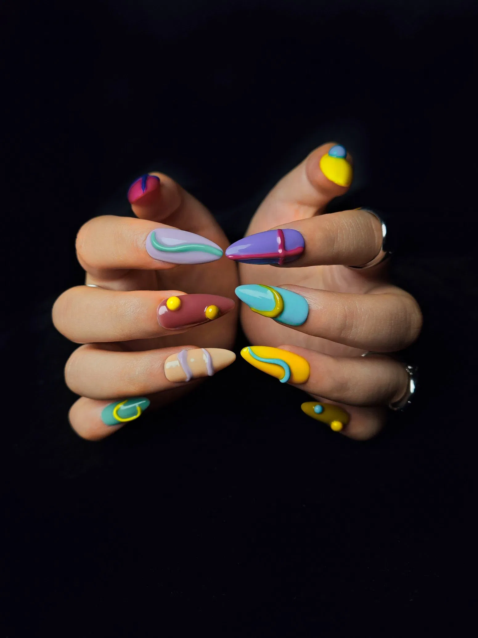 Vibrant 3D Gel Nail Art Kit with Abstract Designs for Creative Manicure Styles Wholesale