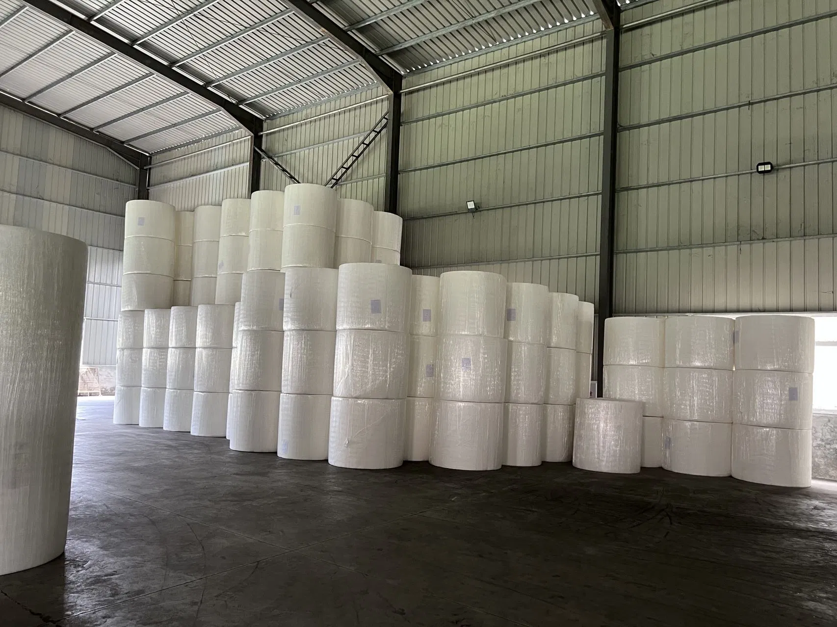 Premium Jumbo Roll Supplier: Sustainable Virgin Wood Pulp Excellence