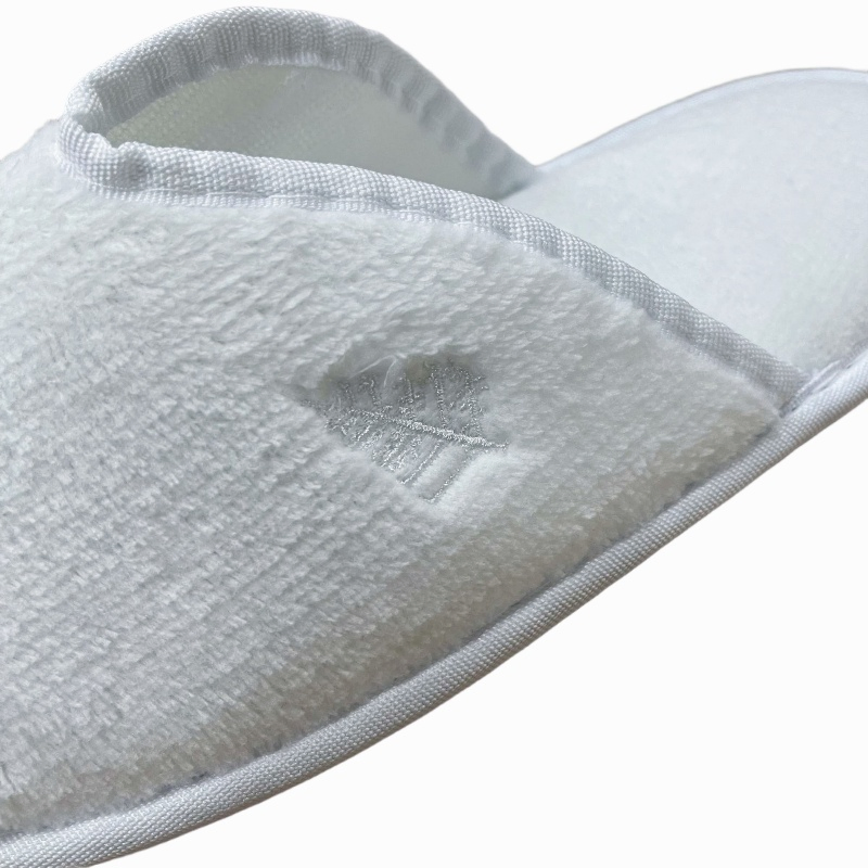 Wholesale Soft Coral Fleece Hotel Slippers with Non-Slip EVA Sole, Custom Embroidery, Durable Footwear for SPA and Resort