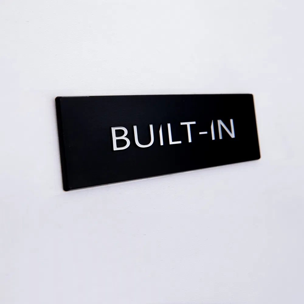 Emblem Nameplate Brushed Finish Surface Finish Metal Label Advertising Words Custom Logo
