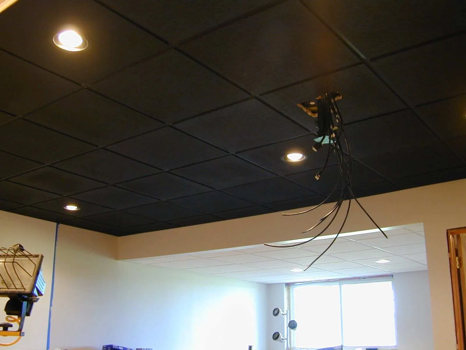 Black Ceiling Glasswool Ceiling Tiles, Square Edge Fiberglass Ceiling Tile
