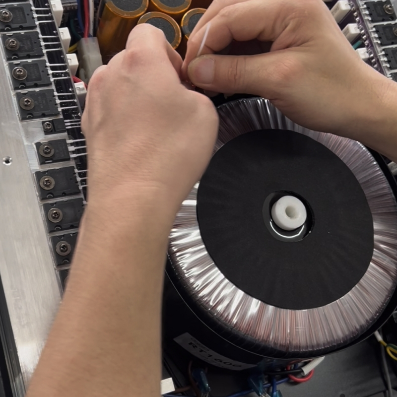 High-Power T10 Stereo Amplifier Professional Sound Audio Amplifier Indoor and Outdoor Performances Highly Recommended 4 Channel Power Amplifier AMP