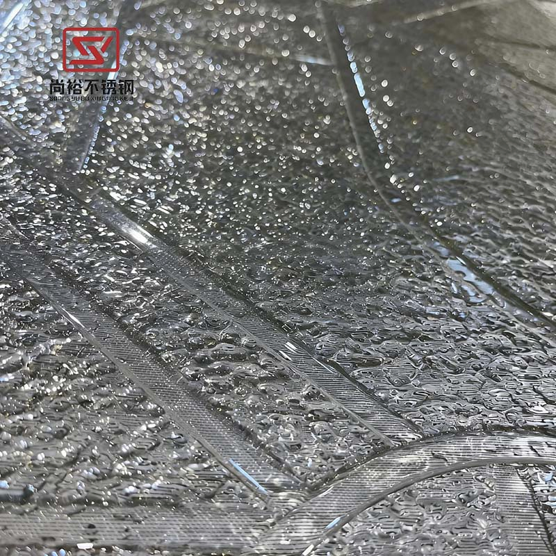 Custom Made Gold Hollow out Living Room Divider Metal Screen Partition