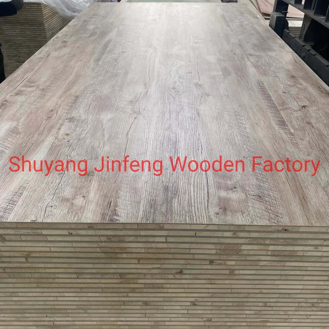 China Origin Melamine Faced Blockboard Hmr Mr Green MDF Faced Natural Red Oak Veneered Fancy Both Sides One Side 480kg/M3 Light Furniutre Usage Cabinet Bb