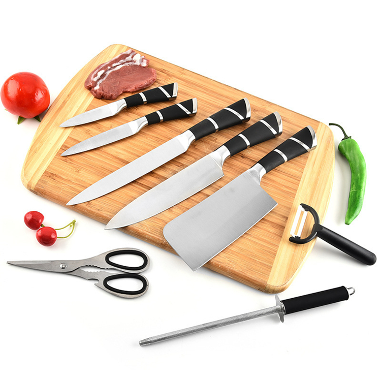 Набор кухонных ножей с белой ручкой и подставкой