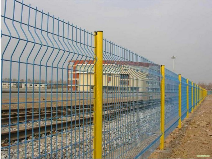 Wire Mesh Fence Galvanized/PVC Coated Made in China with Discount Price