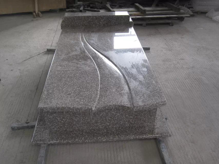Wholesale Granite European Memorial Tombstone Gravestone for Cemetery Material Hand Carving, Machine Carving Poland Memorial Monument Design