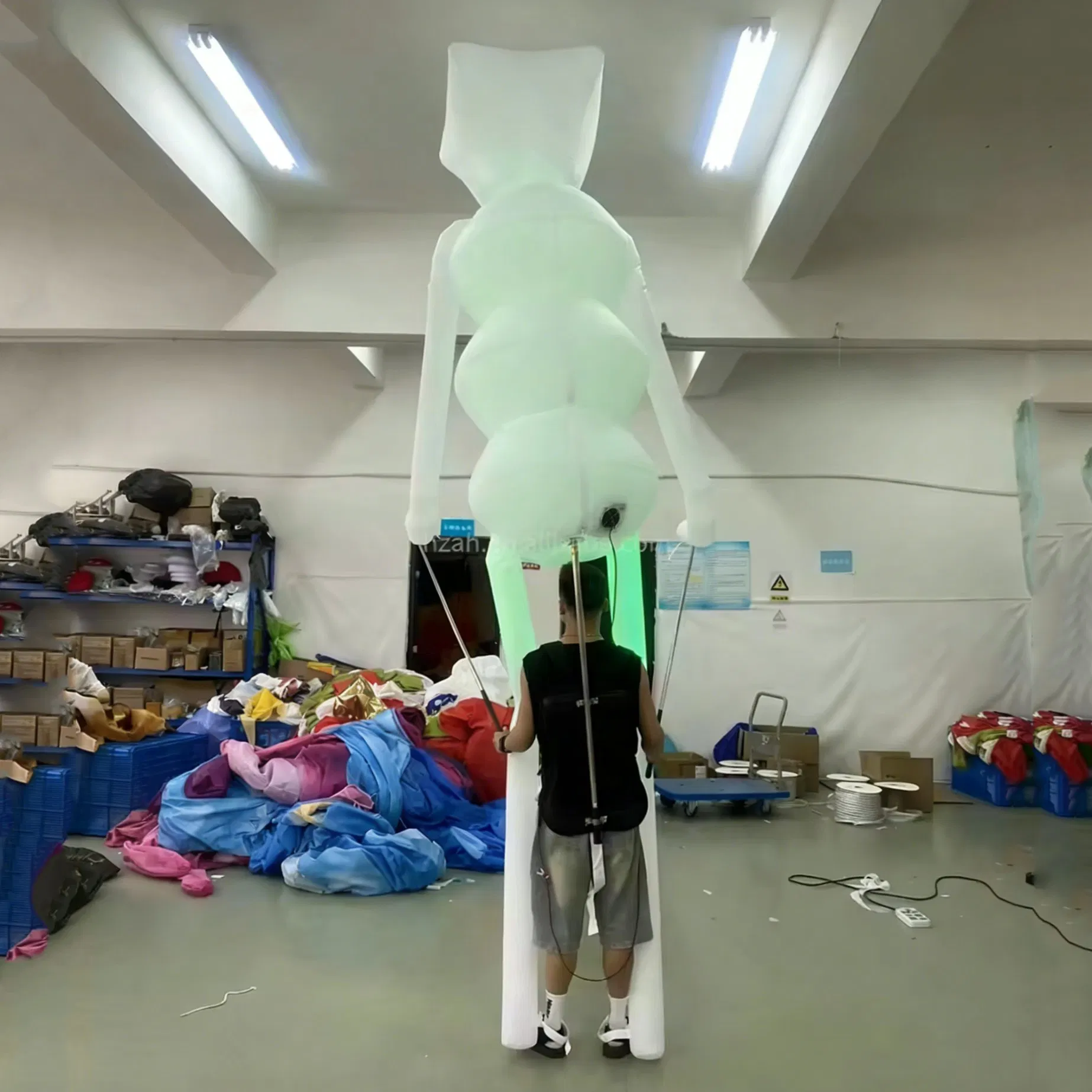 White Color LED Lighting Inflatable Puppet Man Walking Costume for Outdoor Parade Performance