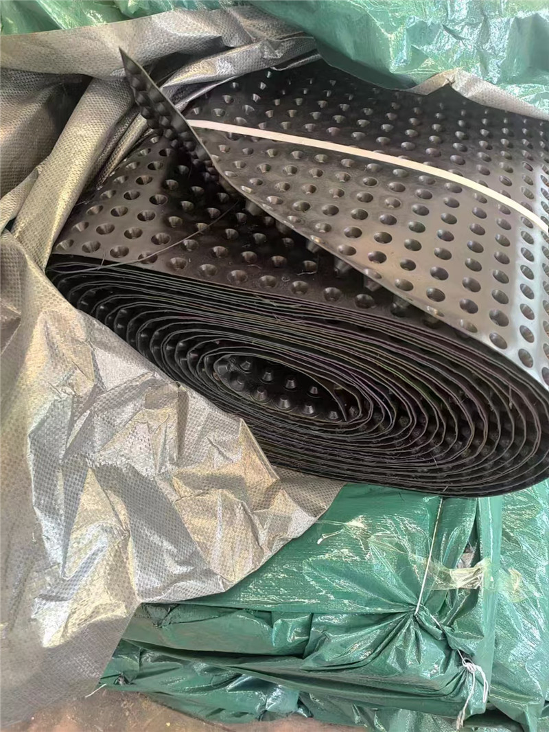 Geocomposite Drain Black Color Dimpled Plastic Drain Sheet for Underground Waterproofing