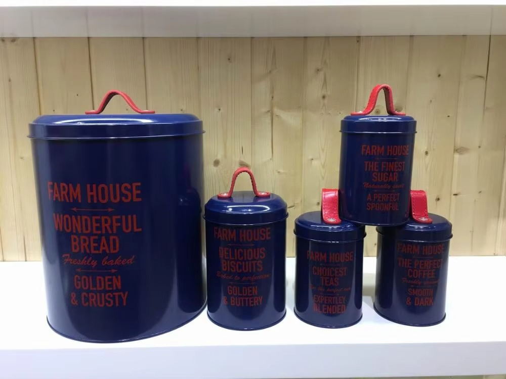 Металлическая хлебница для кухни