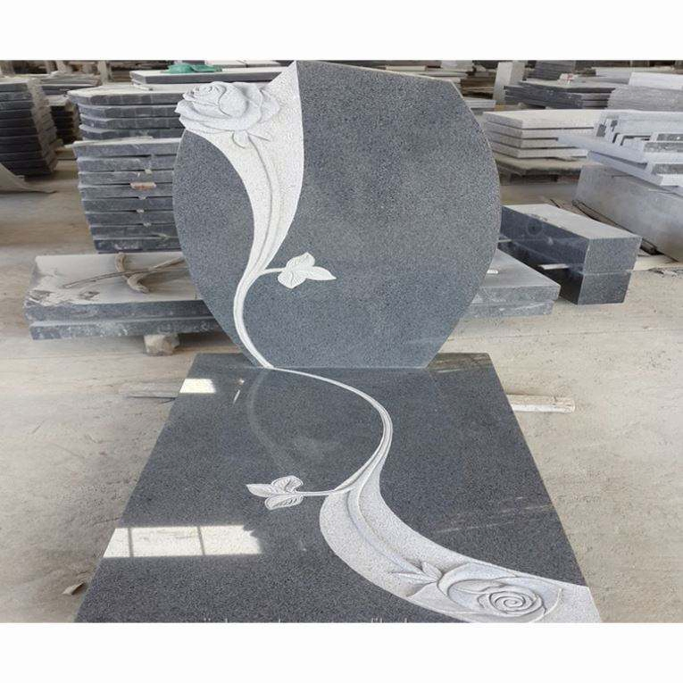 Simple Granite Black Monuments in Russian Style Designs