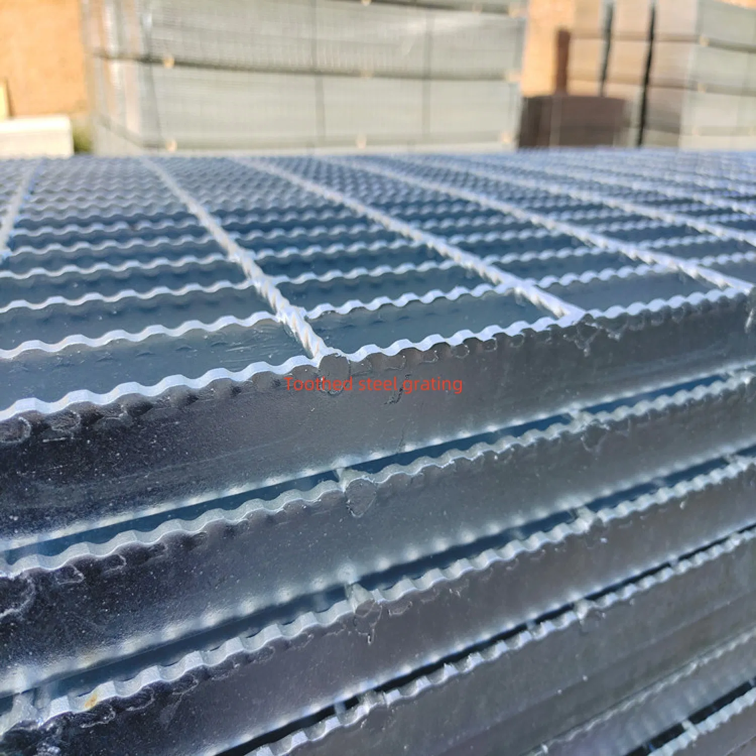 Industrial Flooring Grating: Anti-Slip Metal Fence Grating Solutions