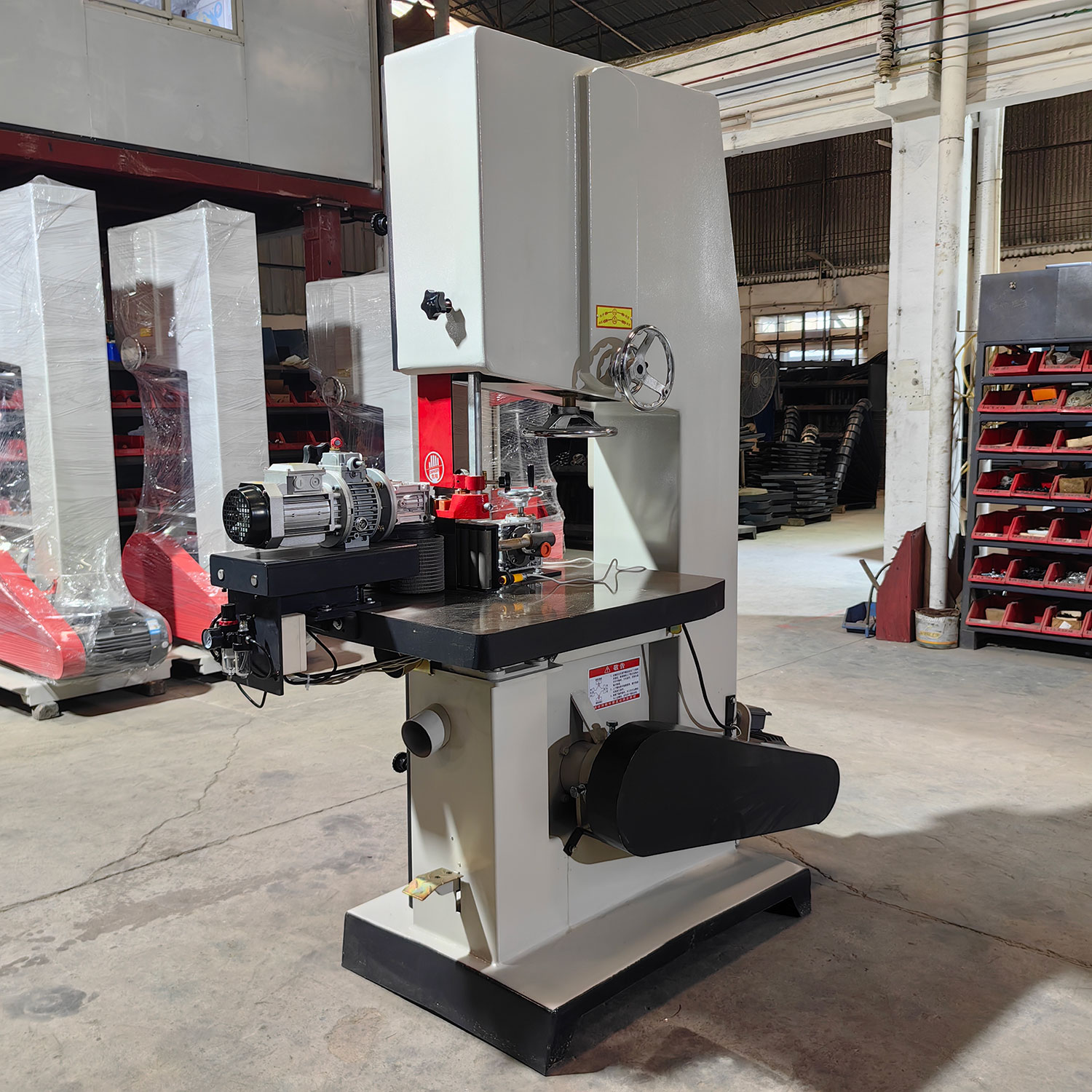 Станок ленточнопильный вертикальный по дереву MJG396U