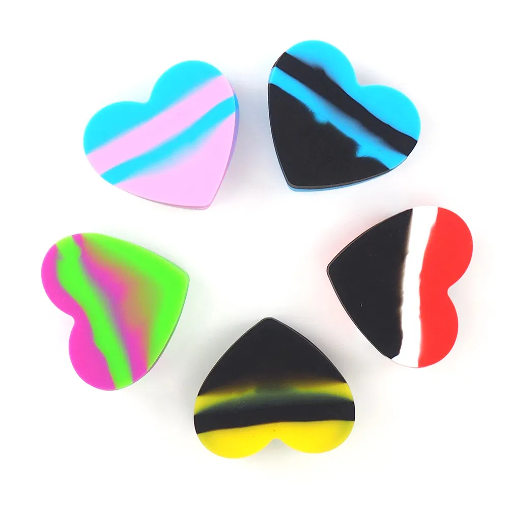 Multi Use Storage Container Jars Oil Bottles Assorted Colors Silicone Jar Smoking Accessories