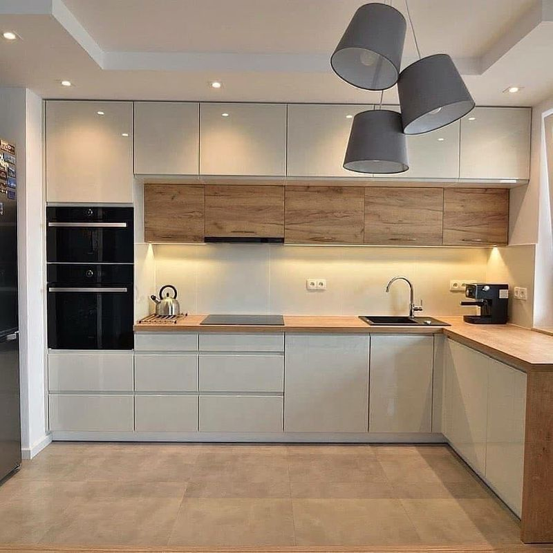 Lacquered Exquisite Precision Prestigious Refinement Enduring Polished Modern Tailor Production Kitchen Cabinet