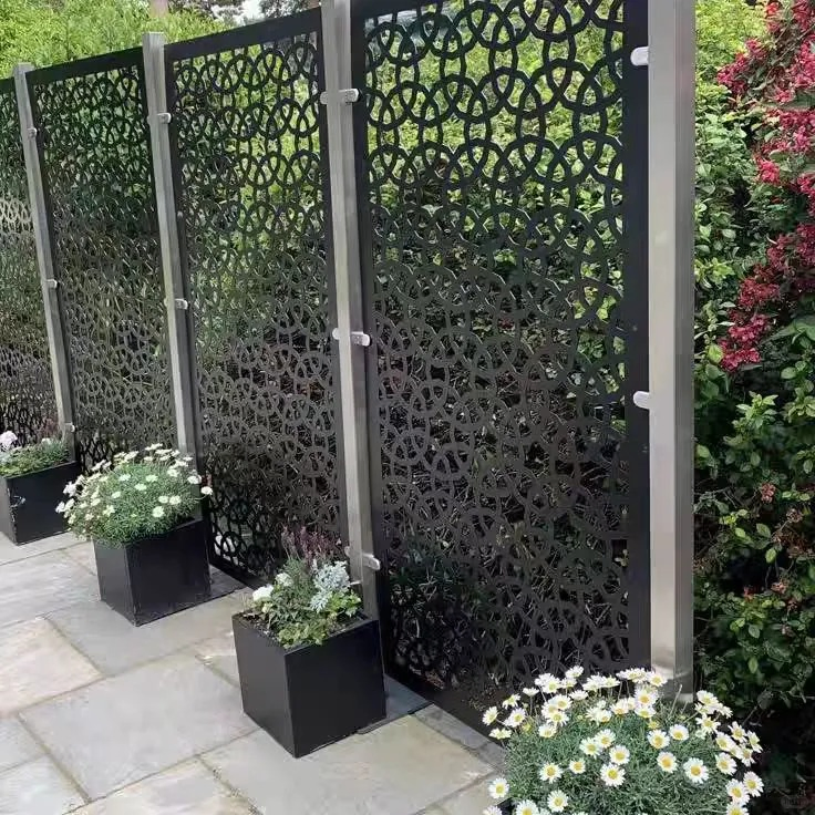 Versatile Folding Screen Fencing for Gardens and Patios