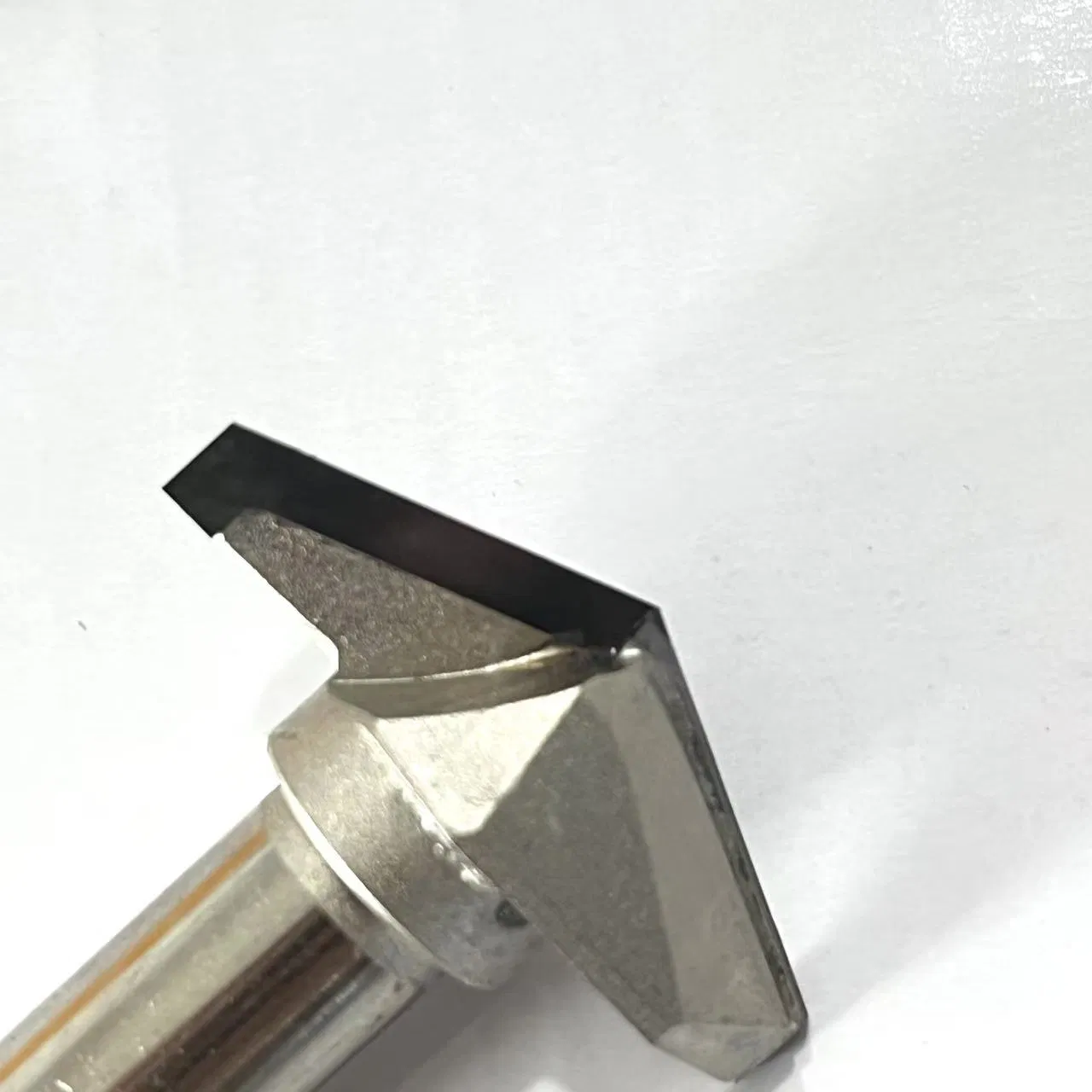 Фреза алмазная спиральная 135V D40 Z2 для фрезерных станков