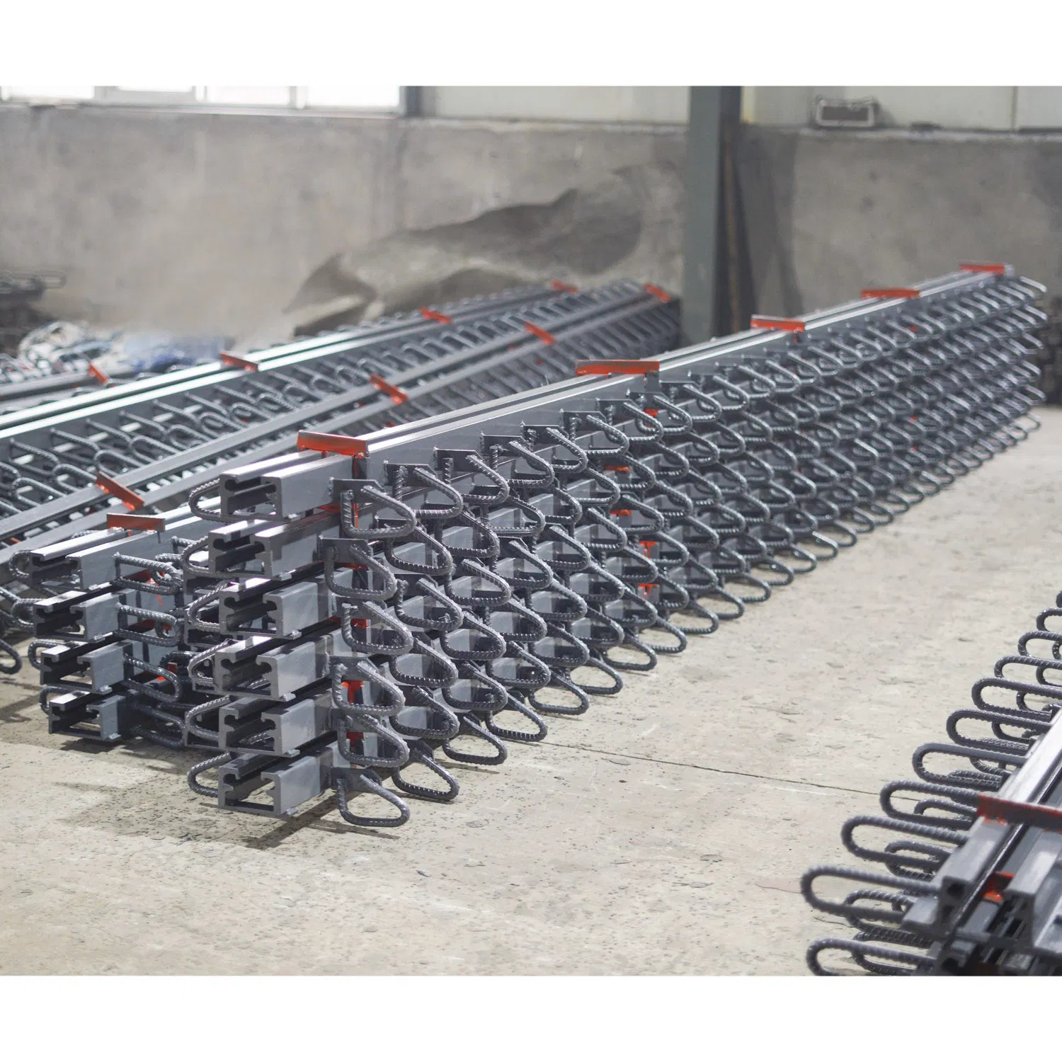 Customized Design Concrete Joint Rubber Elastomeric Strip Seal Bridge Expansion Joint