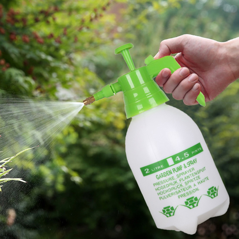 Wholesale 2L Handheld Garden Pressure Sprayer with Adjustable Nozzle Manual Pump Spray Bottle