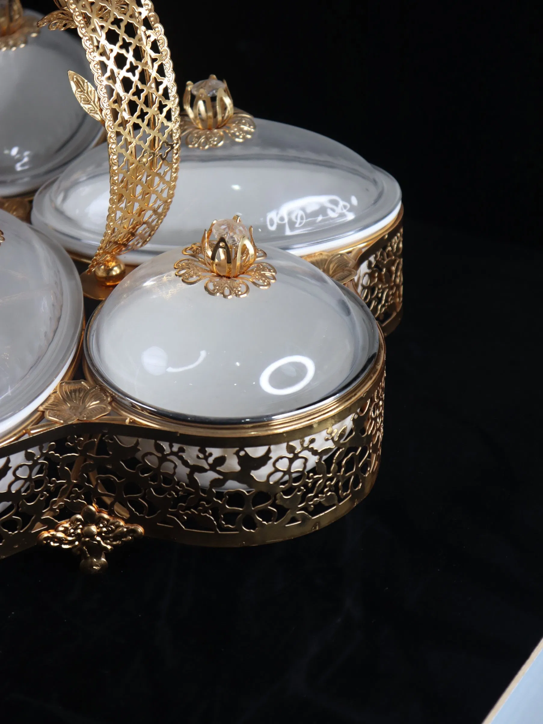 China Wholesale Market Gold Plated Iron Tray with Plastic Bowl Set Candy Tray