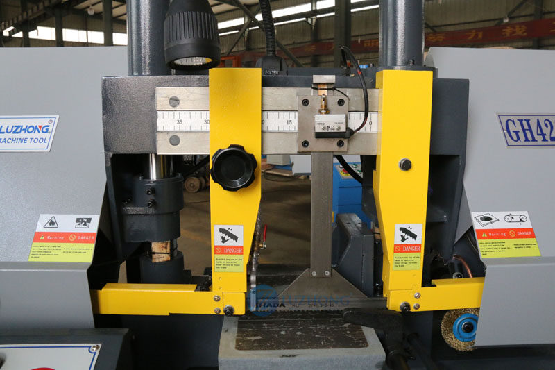 Станок ленточнопильный автоматический GH4220