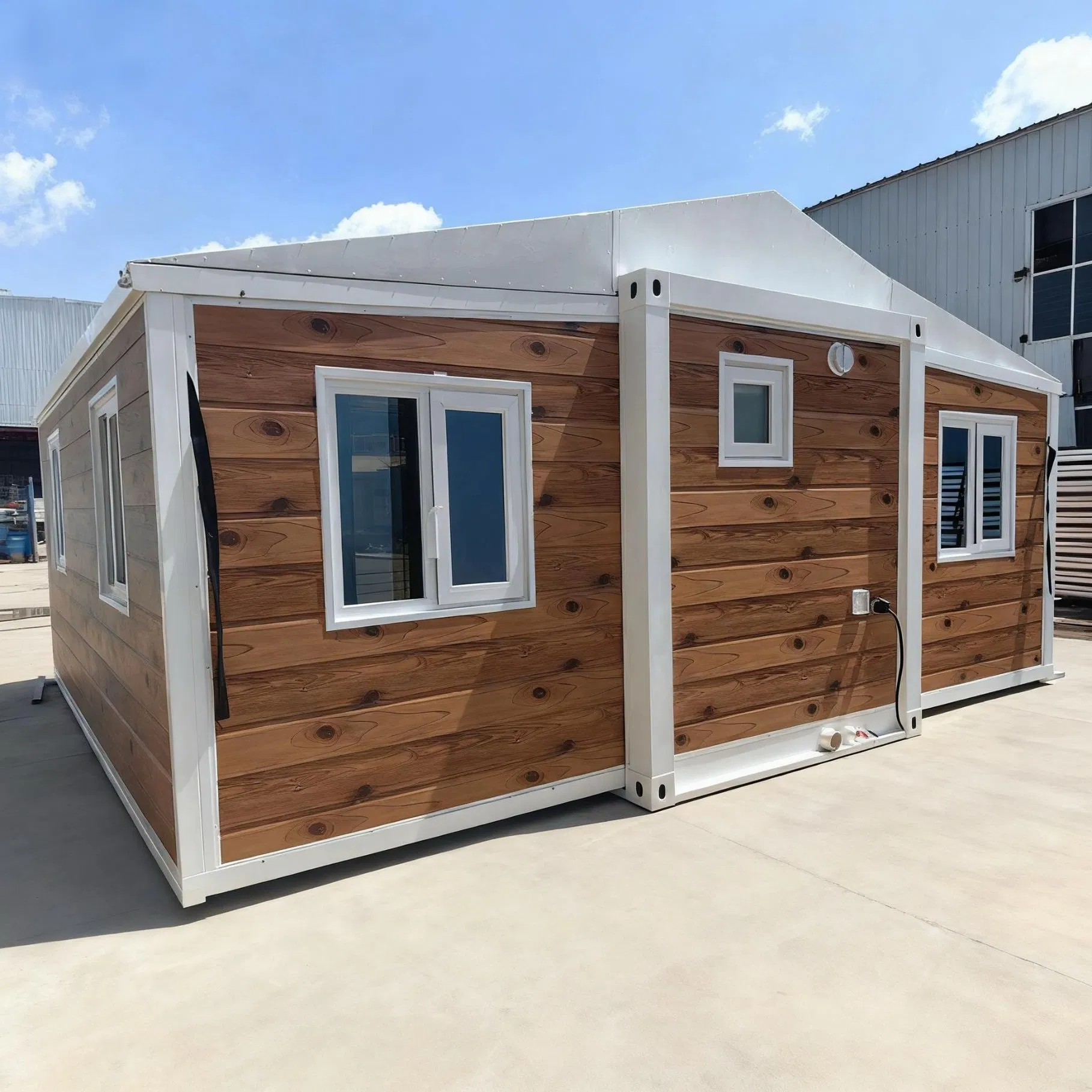 Move-in Ready Double Wing Extension Capsule House Space Container House