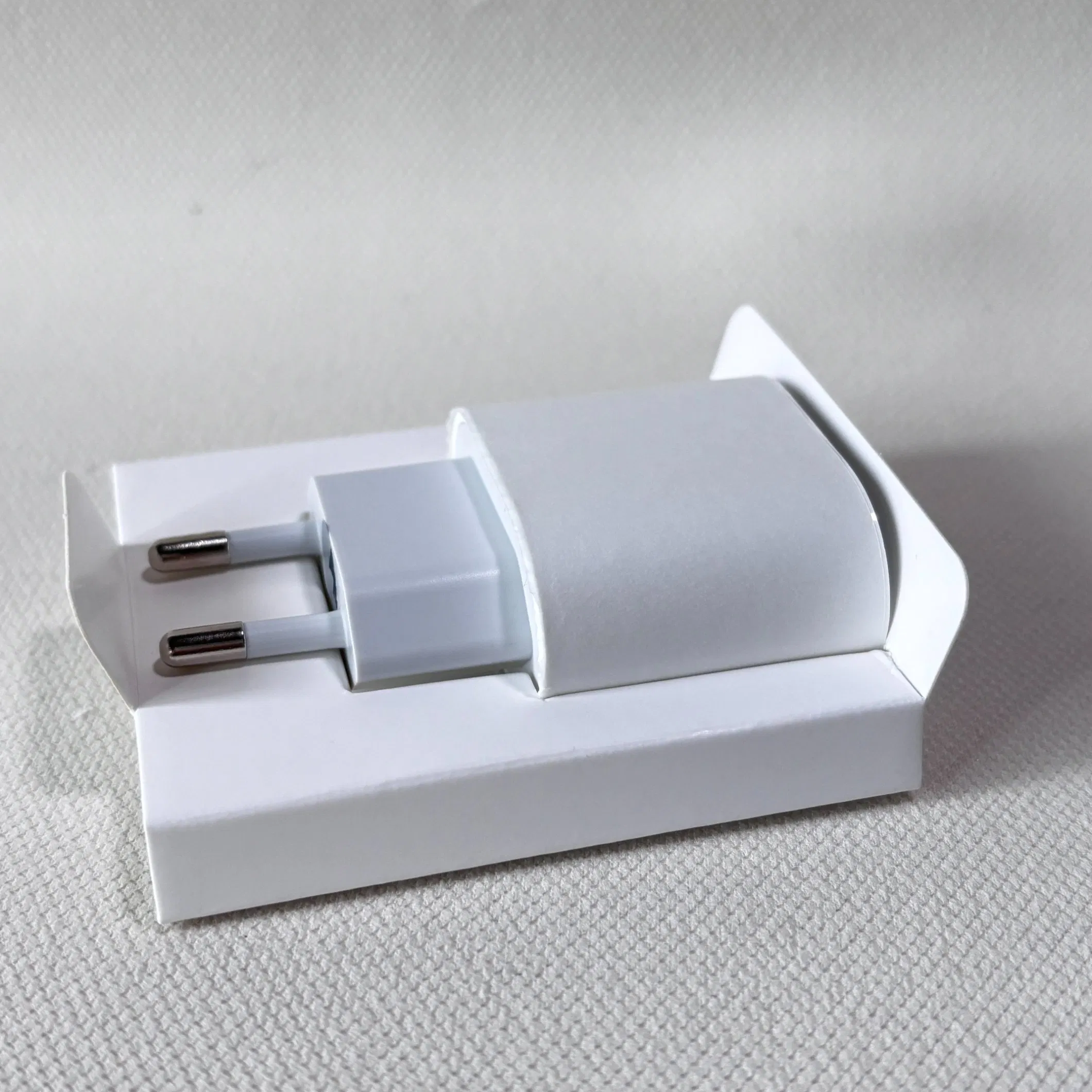 Top1 Integrated EU Cylindrical Two-Plug Design, Wide Range of Multi-Country Use, Excellent Safe Fast Charging Performance, Very Comfortable Charger Experience