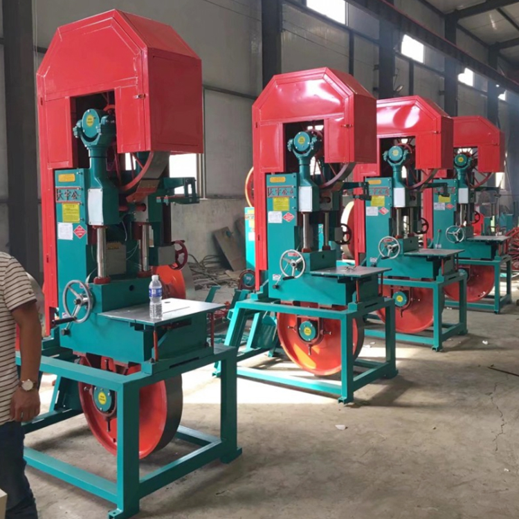 Ленточная пила по дереву вертикальная электрическая