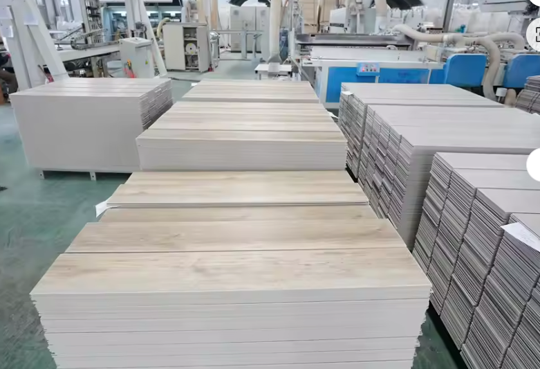 Виниловый пол 5мм с замком, влагостойкий, 600x600мм