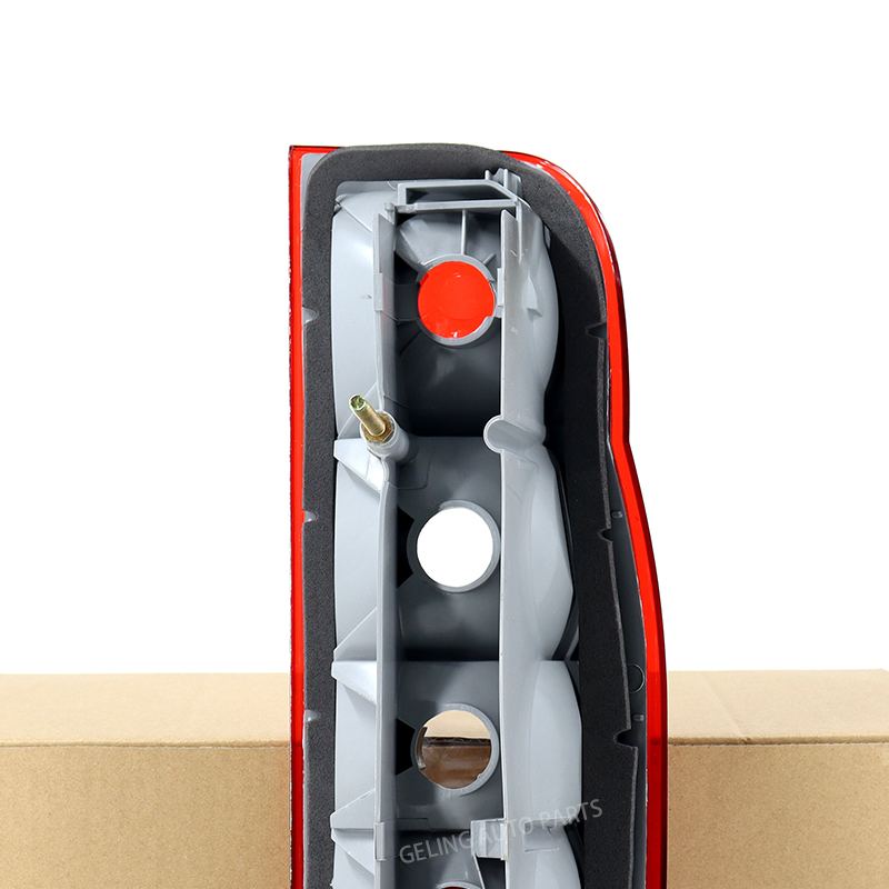 Задний фонарь Ford Transit 2000-2006