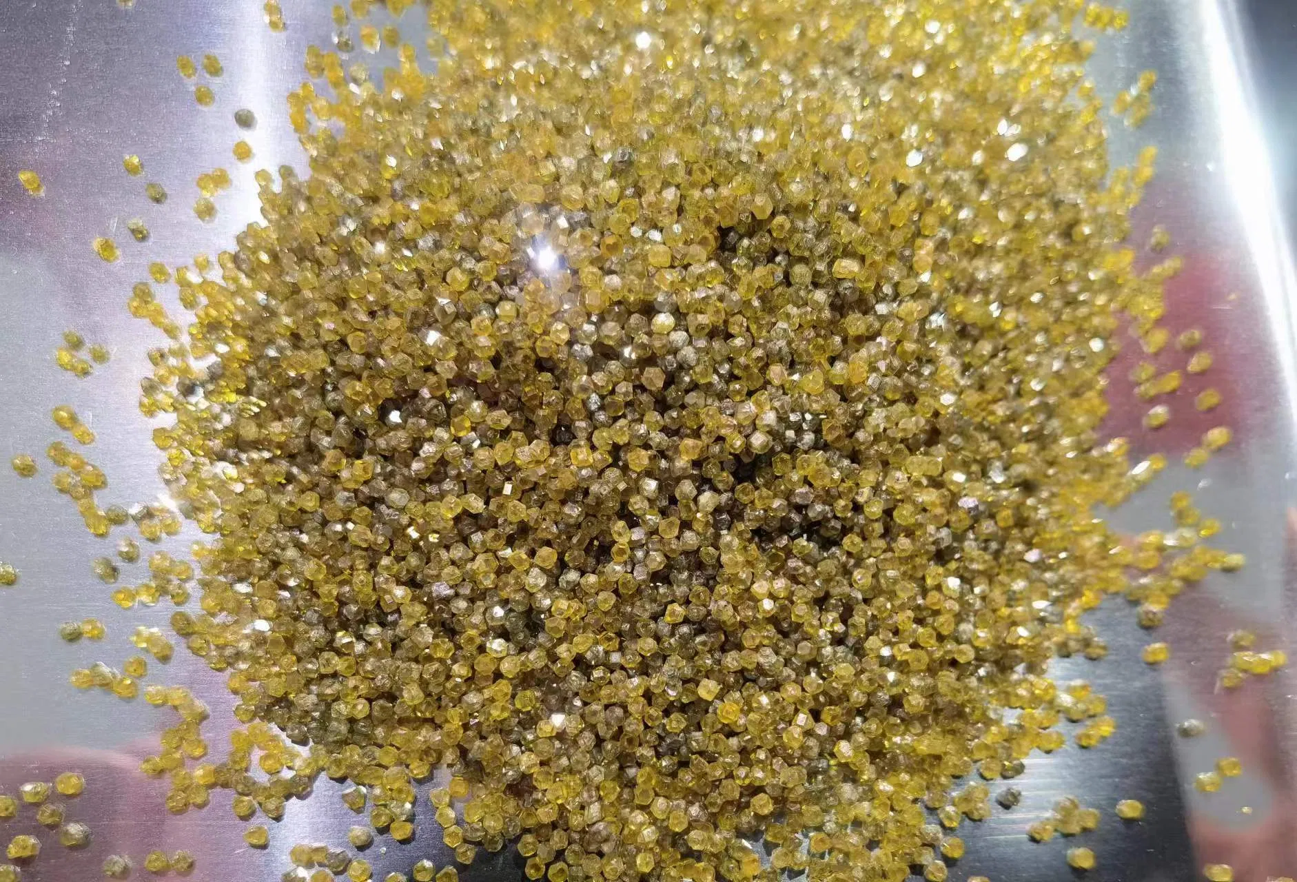 Mcd Diamond Manufacturer High Strength Industrial Mono Crystal Diamond