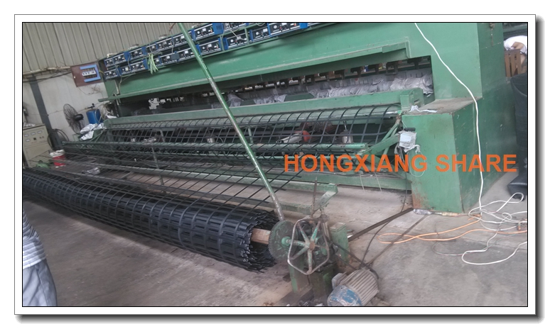 CE Certificated High Quality Civil Engineering Polyester Geogrid Price