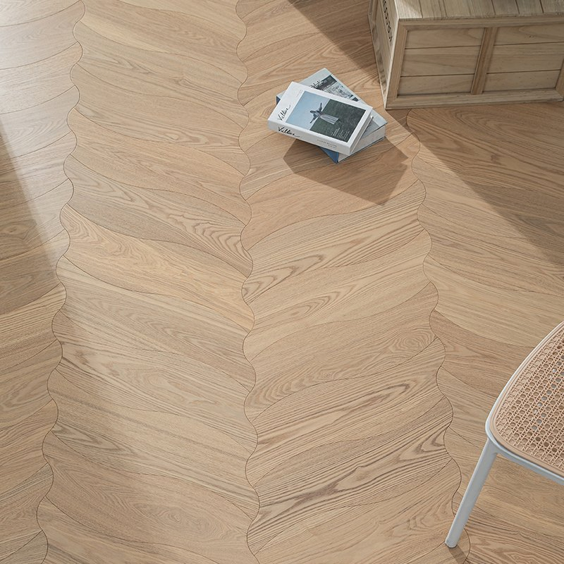 Паркетная доска с листьями ясеня, натуральный стиль