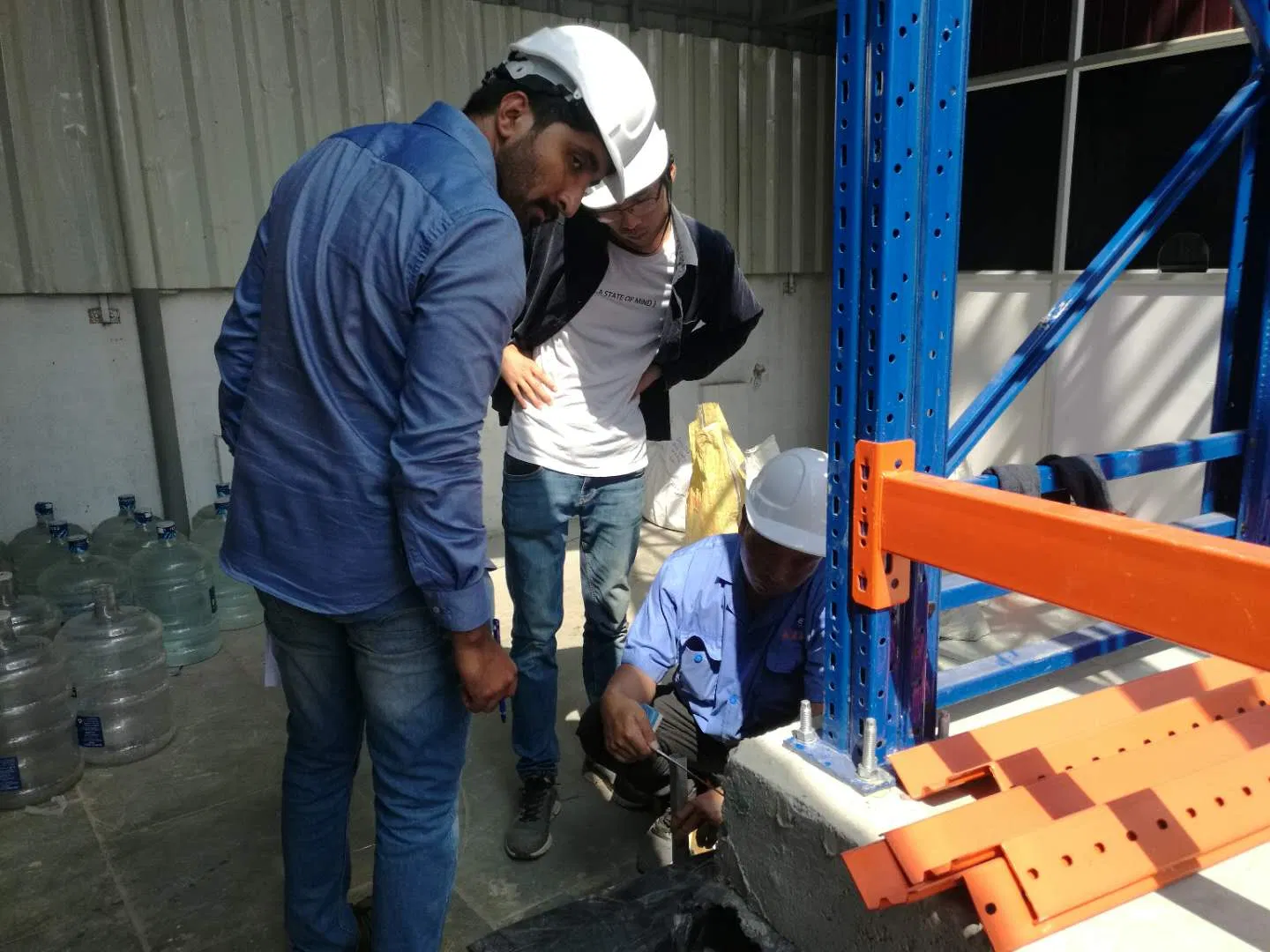 Store Goods Warehouse Storage Drive in Racking