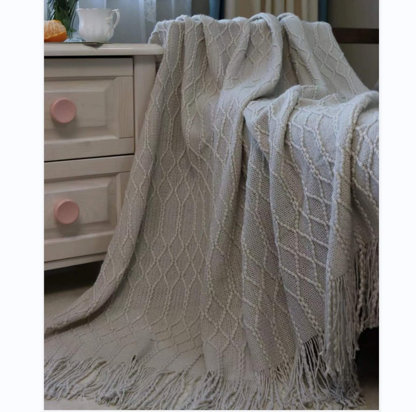 Solid Color Diamond Design Double Layer Flannel Blanket Warm Sleeping Blanket Gift Blanket