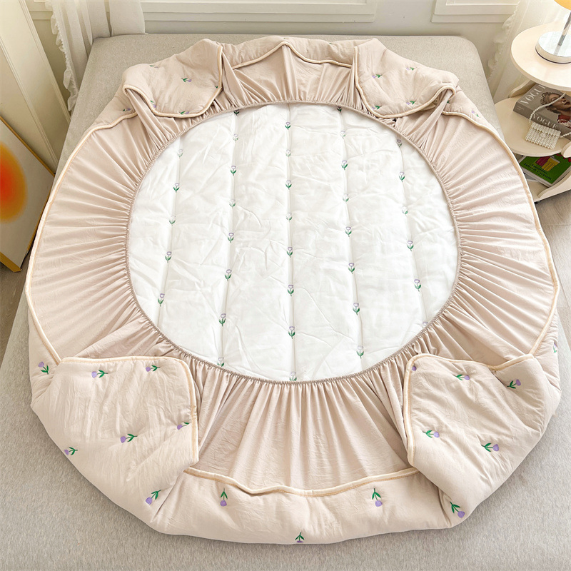 Per-Wash Treated Soft Microfiber Quilting and Embroidering Mattress Protector Cover Fitted Sheet