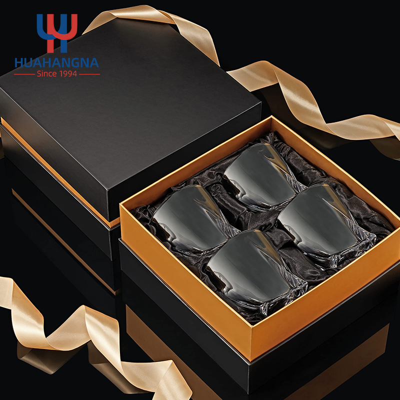 China Wholesale Twisted Design Crystal Clear Whisky Stones and Glasses Gift Set with 2 Glasses and 8 Whiskey Stones for Liquor Cocktail Wine