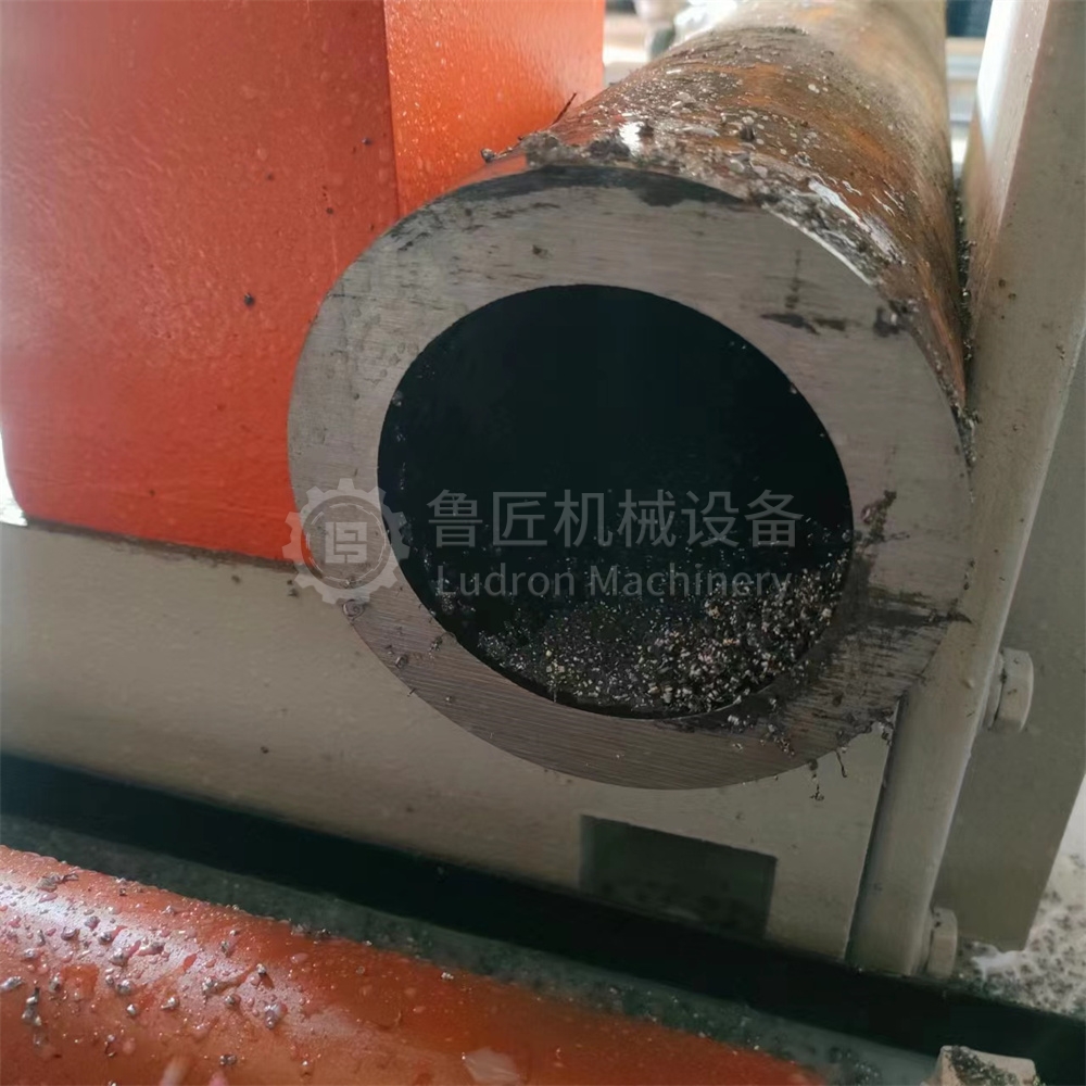 Ленточная пила по металлу горизонтальная