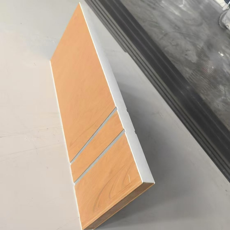 Factory Direct Sales High Quality Customized Decorative PVC Hollow Door with Strong Frame and Wood Finish Fireproof Interiormdf Wooden Solid Waterproof Door