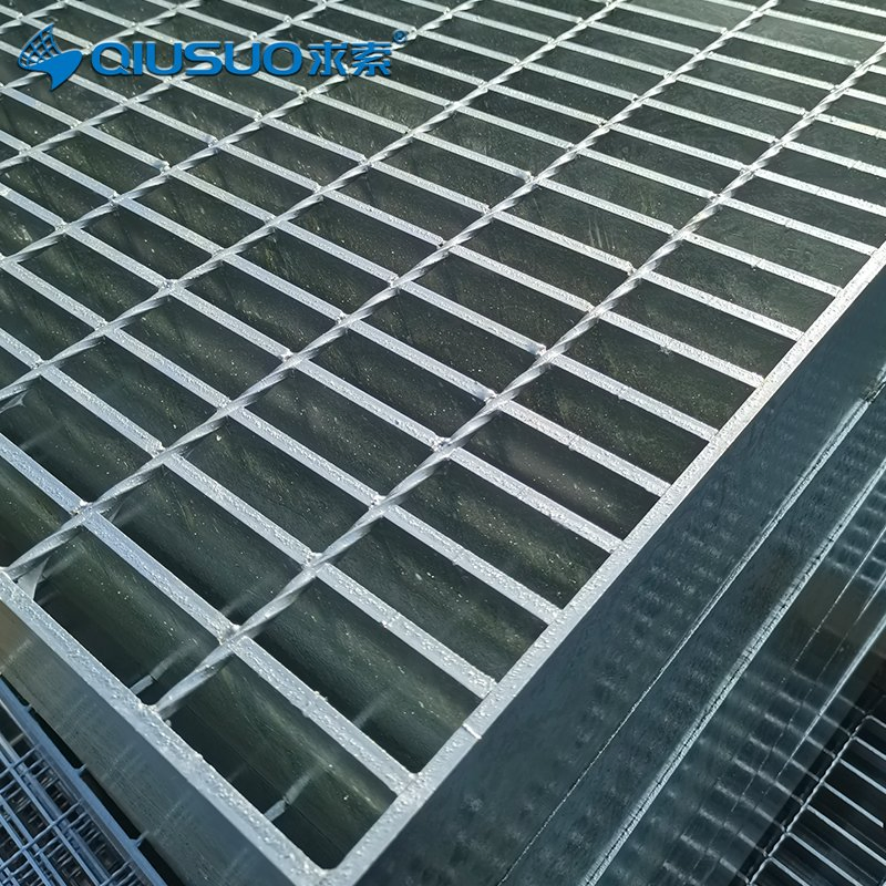 Hot Selling Hot Dipped Gal. Steel Grating Trench Drain Cover Used for Drainage System