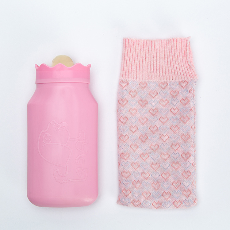 Manufacture OEM ODM New Year Gift Reusable Winter Warm Keeper Silicone Hot Water Bottle Bag Rubber Hot Water Bag