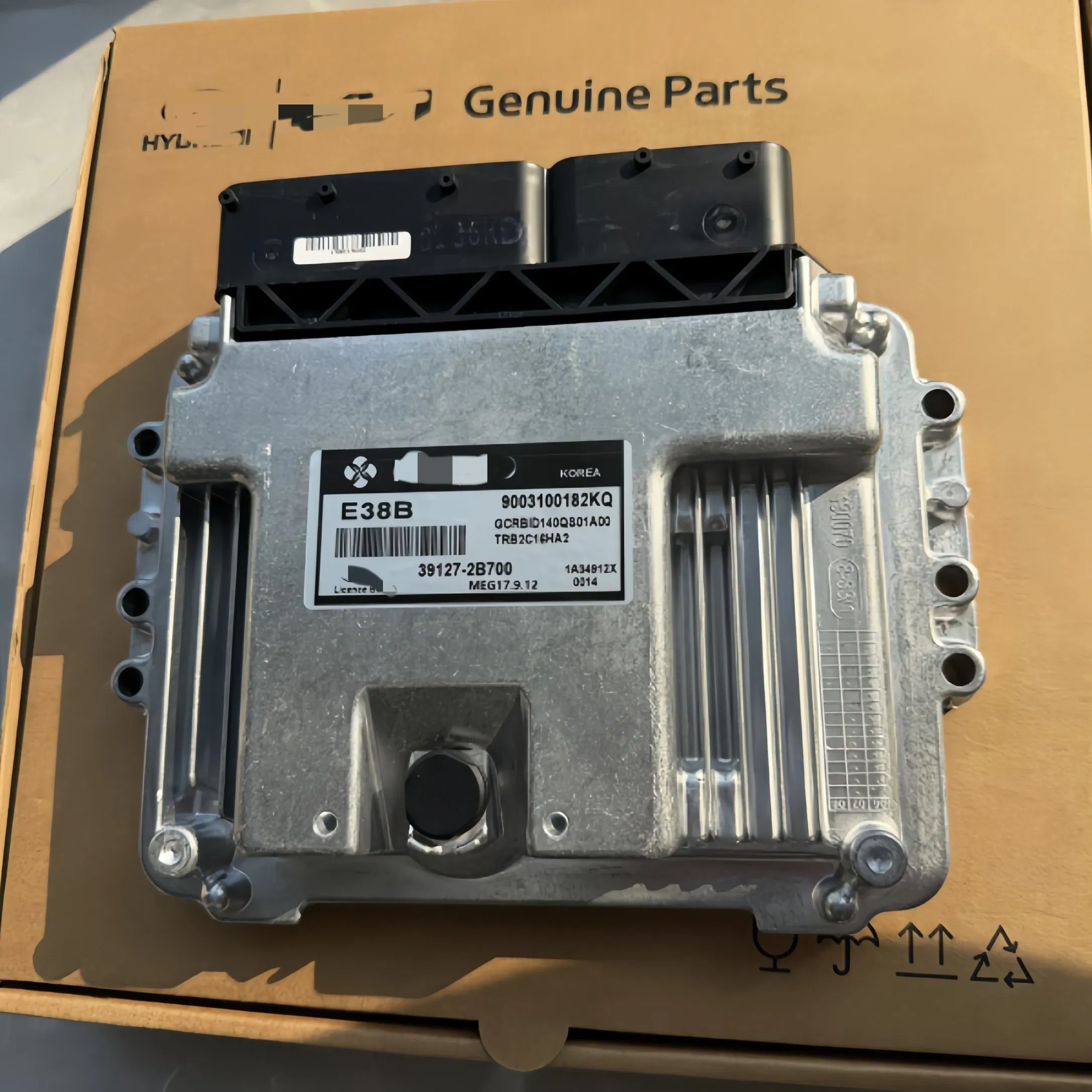 Блок управления двигателем Hyundai 39134-2B541 MEG17.9.12