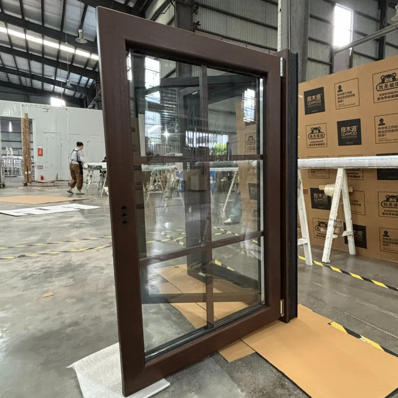 Premium Thermal Break Aluminum Solid Wood Inswing Windows for Noise Reduction