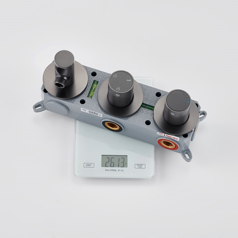 Factory Direct Price Luxury Bathroom Brass Gun Gary Rain Waterfall Concealed Wall Mounted Mixer Bath Rain Shower Faucet Set