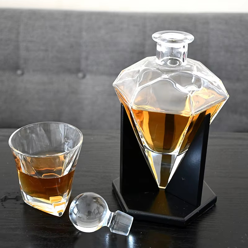 European Crystal Glass Whiskey Bottle Wholesale Unique Wine Bottle with Base Decanter Wine Conical Bottle
